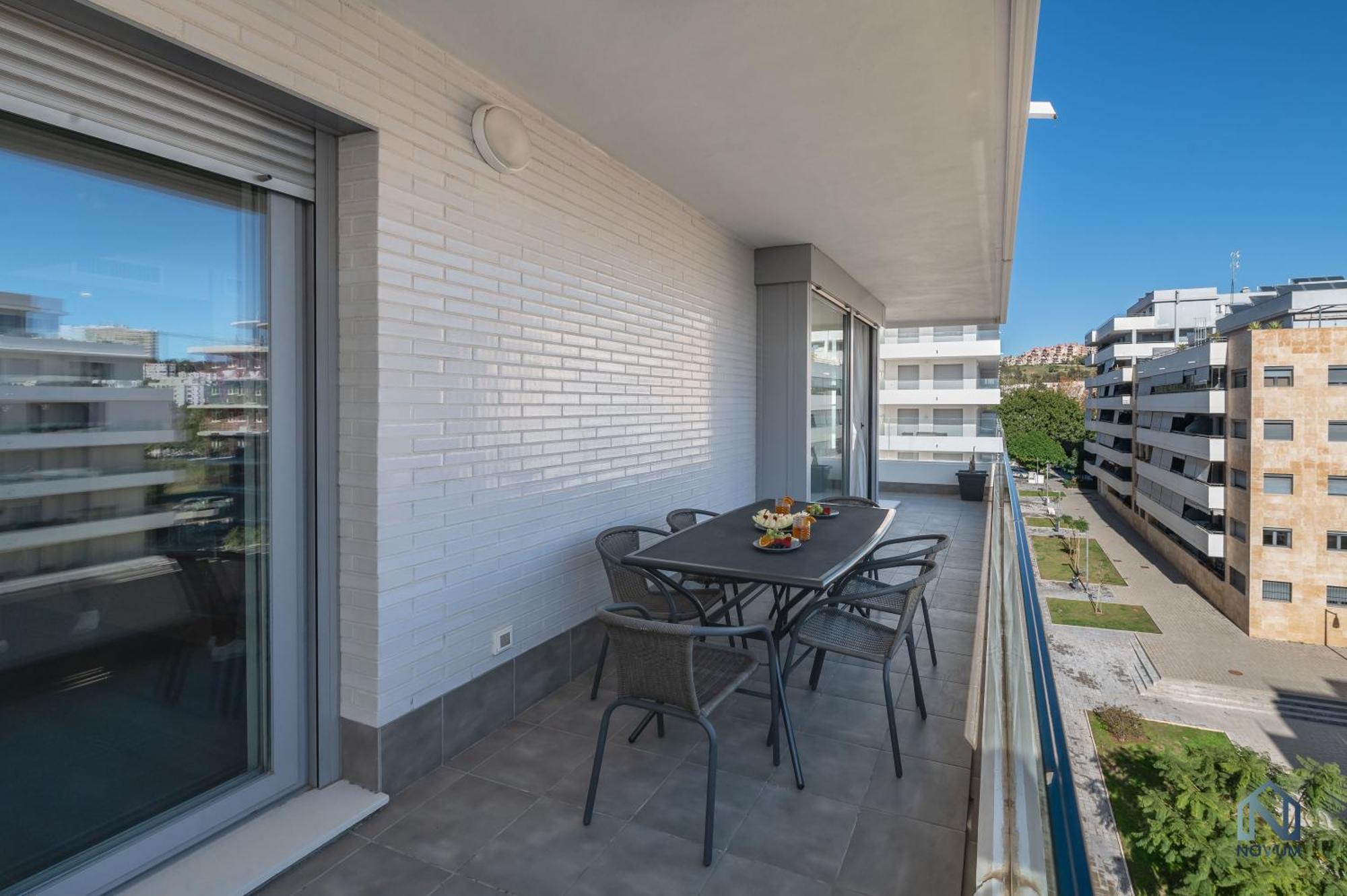 Newly Built 3 Bdrm Modern Apt W Gym, Pool, & Views Marbella Exterior photo